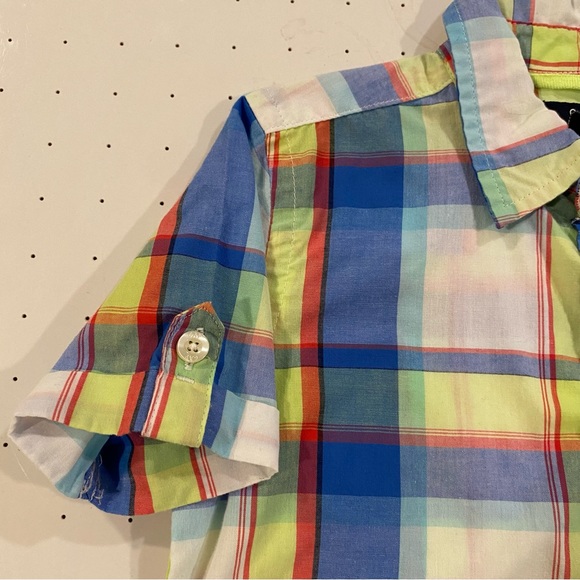 GapKids Boys Size XS (4/5) Button Down Short Sleeve Regular Fit Shirt - Picture 5 of 13